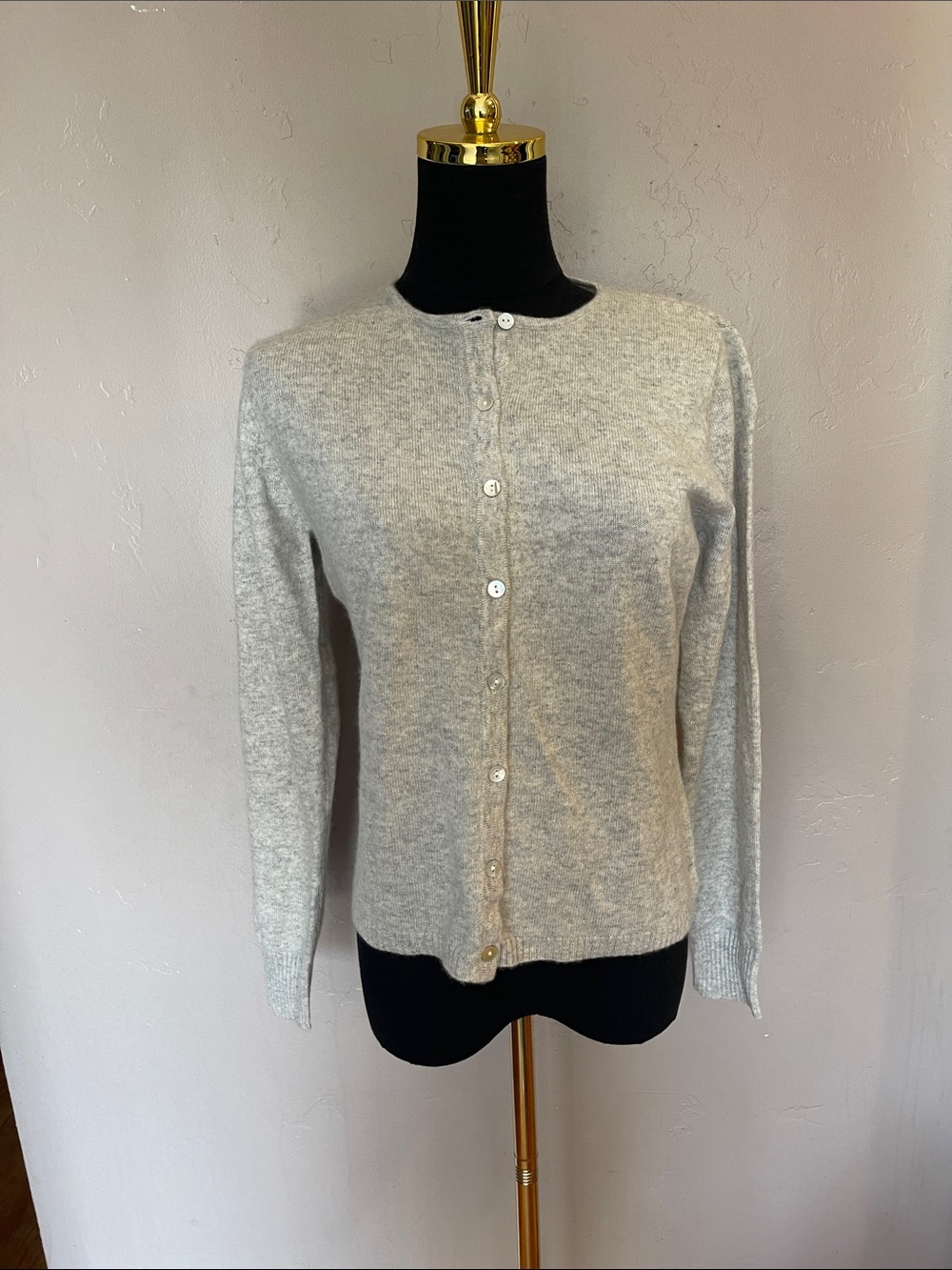 Covington Women's Light Gray Button-Up 100% Cashmere Cardigan
